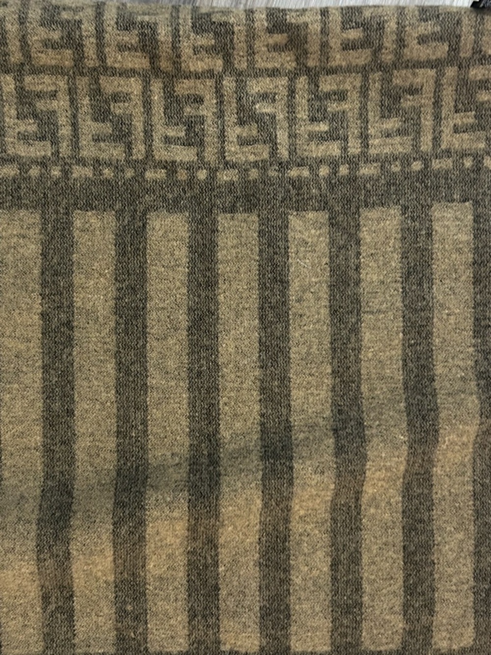 Fendi‎ Beige and Gray Signature Monogram Lambswool Scarf - Picture 11 of 14